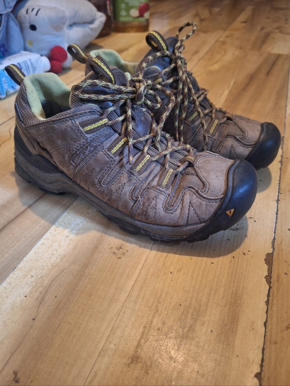 Keen Womans Brown And Green Trail Shoes